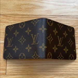 Men’s Louis Vuitton wallet